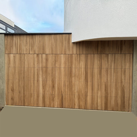 WOODFLEX Outdoor & Indoor Solid Hard Wood Slat Wall & Ceiling Cladding - Oak - 2700mm x 545mm - innovatec.com.au